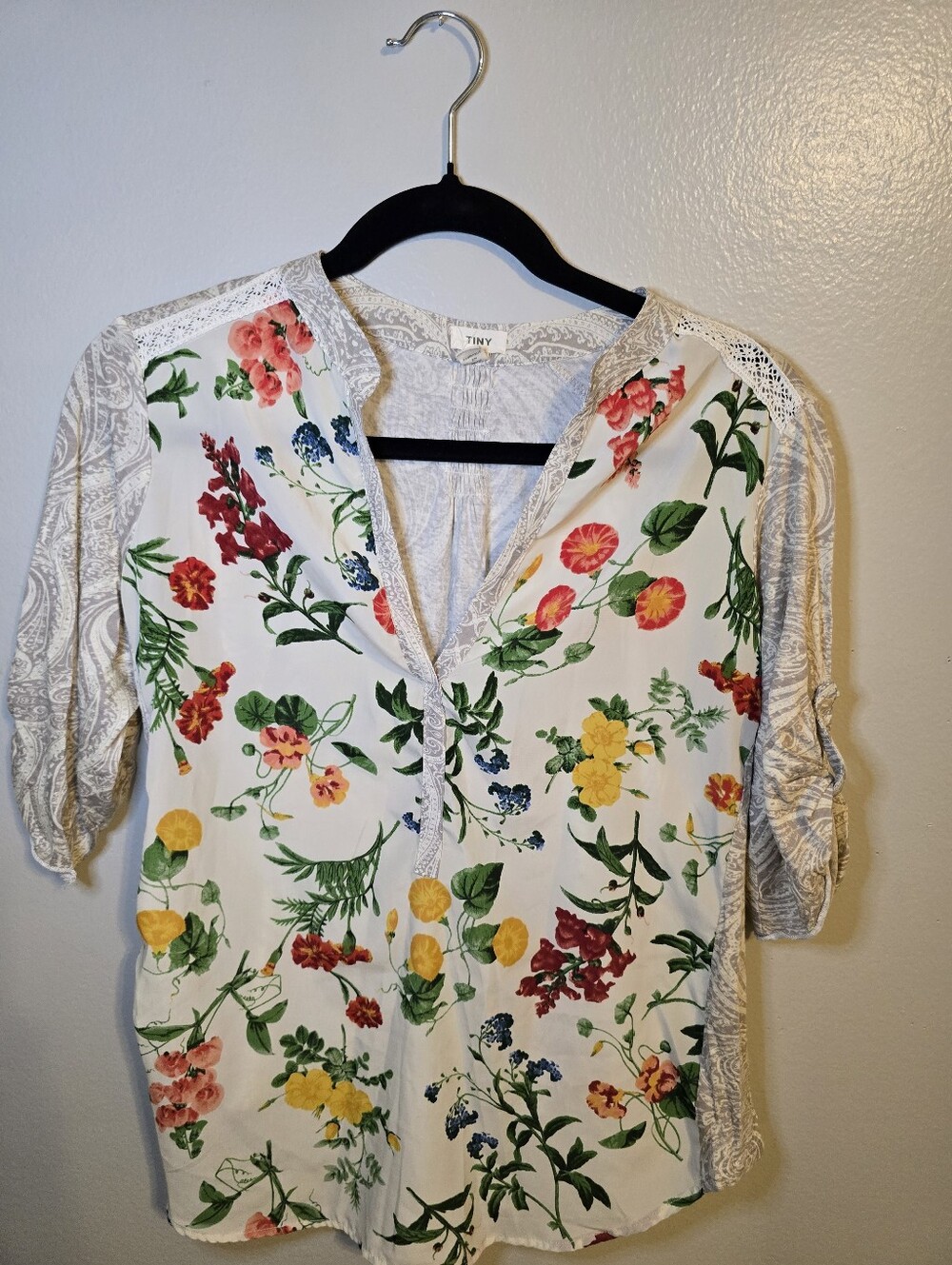 TINY Floral V-Neck Button-Front Blouse - White with Multicolor Floral